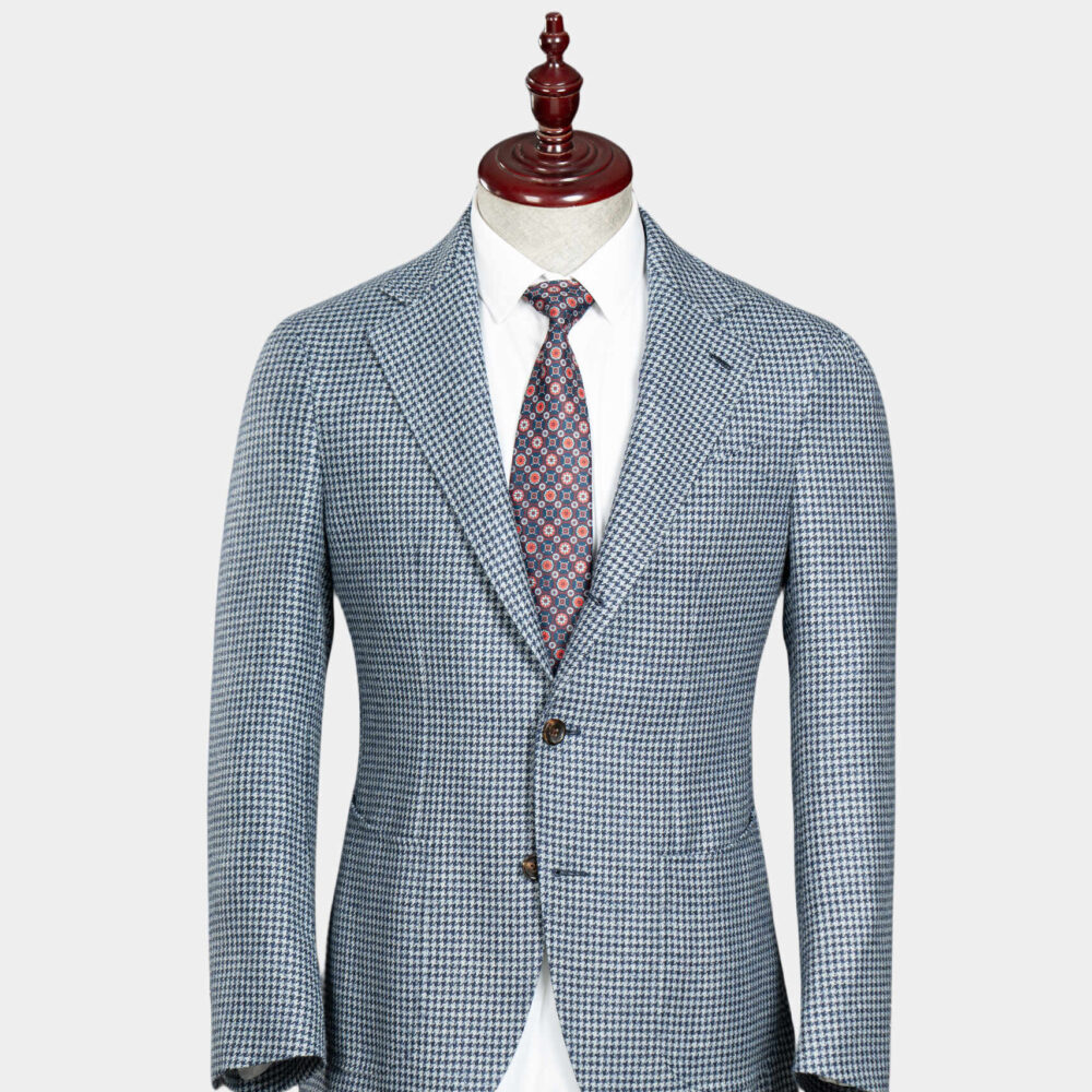 Sophisticated ME Houndstooth Suit Real Sleeve Vents & Teardrop Pen Pocket for a Refined Look