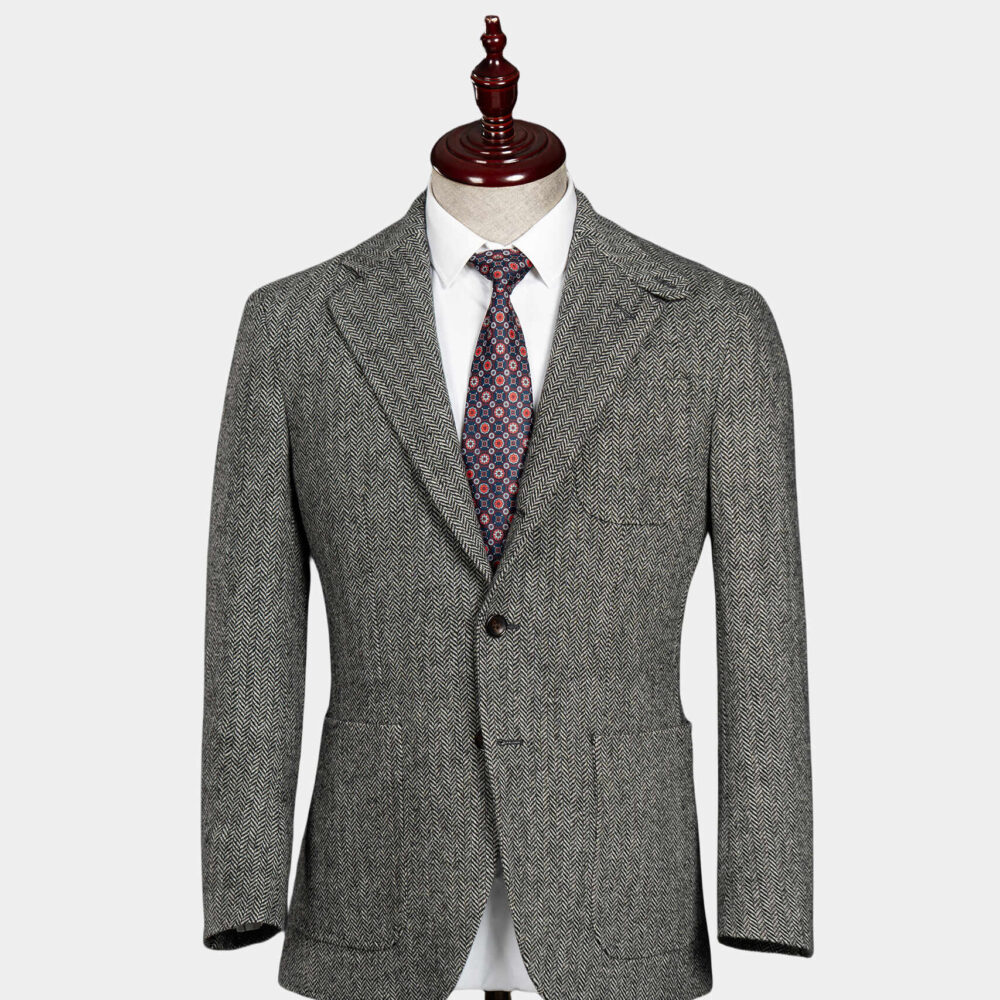 Timeless Herringbone Jacket: 400g Wool, Half-Canvas with Brown Horn Buttons for a Refined Look